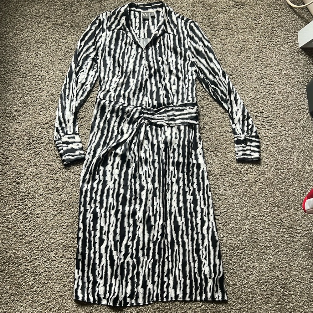 Worthington Black & White Silky Long Sleeve Wrap Dress
Size S